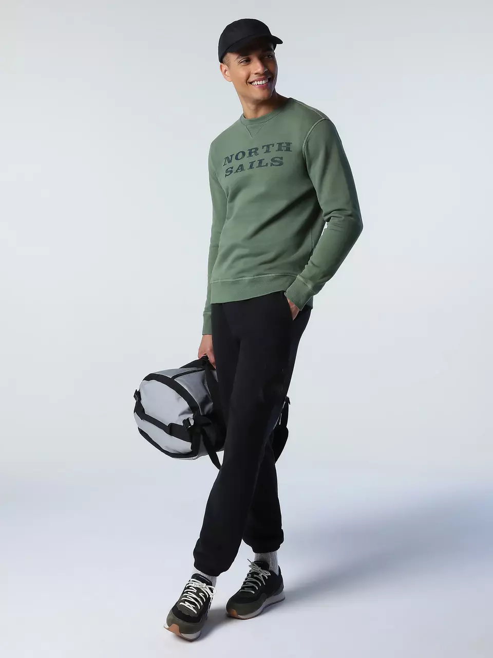 North Sails MEN'S CREWNECK SWEATSHIRT W/GRAPHIC 691033